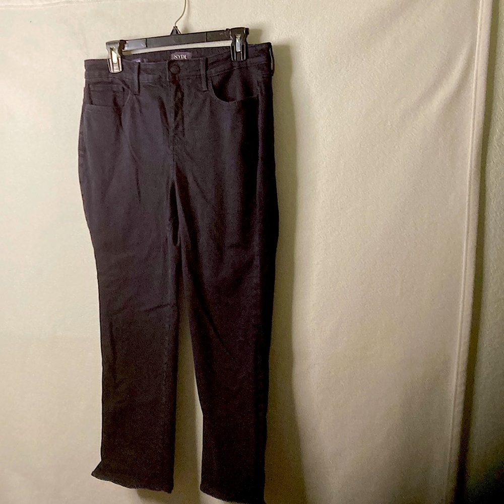 NYDJ size 10 black jeans. Non smoking home. In good condition.